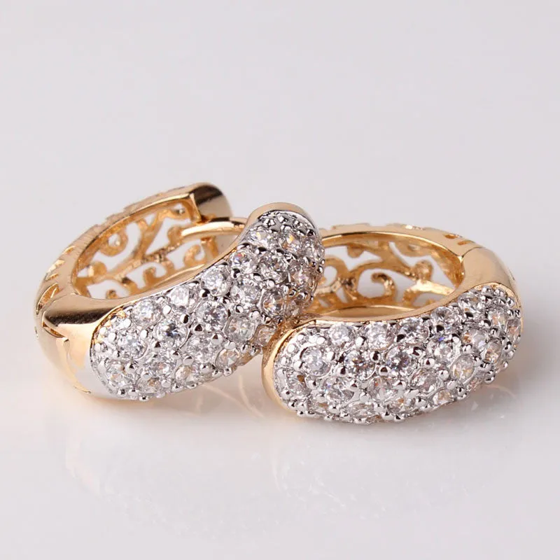 New Charming Women Earings Fashion Round White Topaz Ladies Party Shinning Huggie Hoop Earing Hot Sale Brinco Earrings
