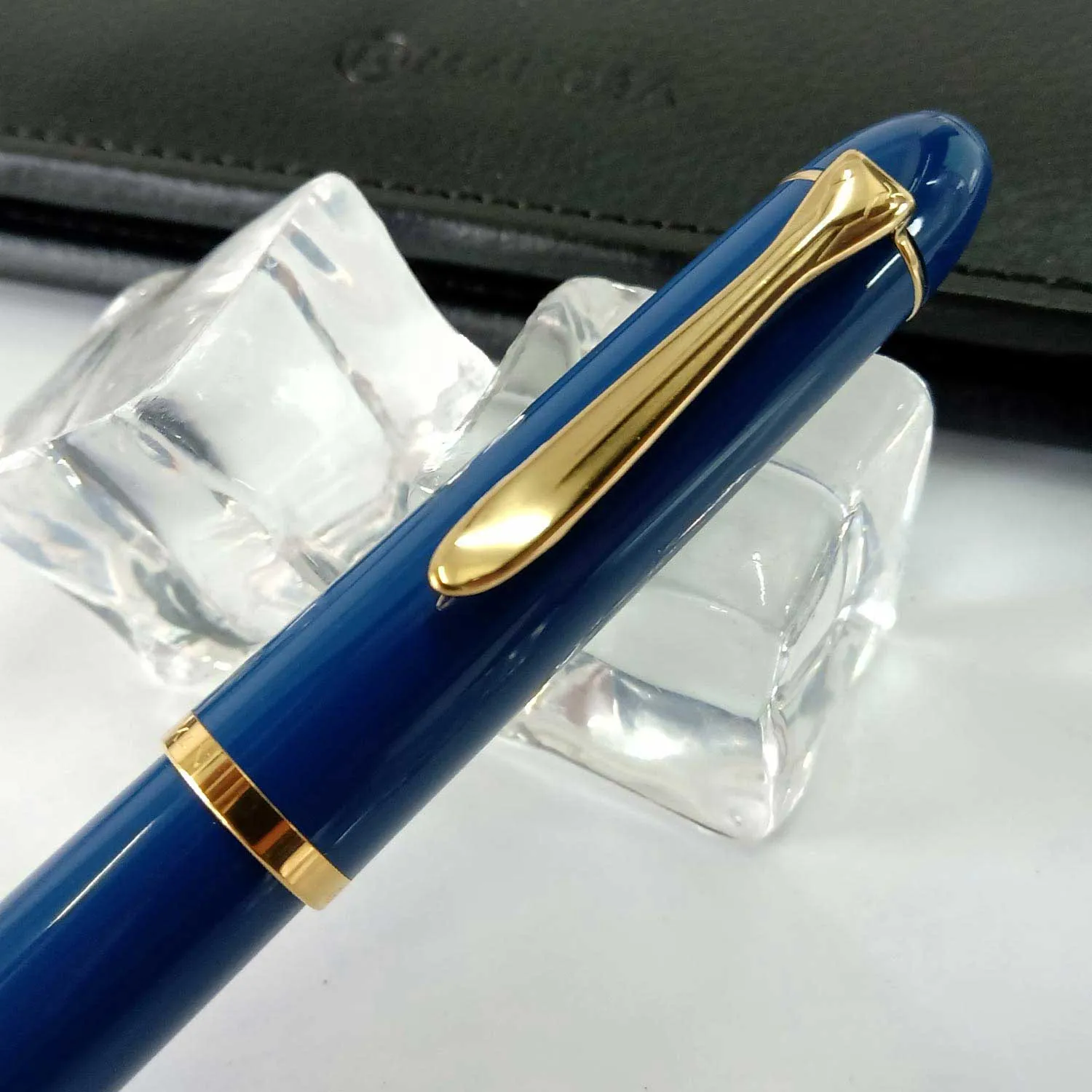 Pelikan M120 Fountain Pen, Iconic Blue (Special Edition) - Steel Nib